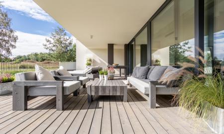 Comment réaménager sa terrasse pour l’été ? Le top 10 des changements faciles & sympas